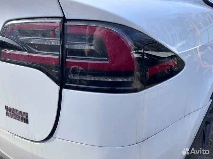 Фонарь задний правый Tesla Model X рест. 2022