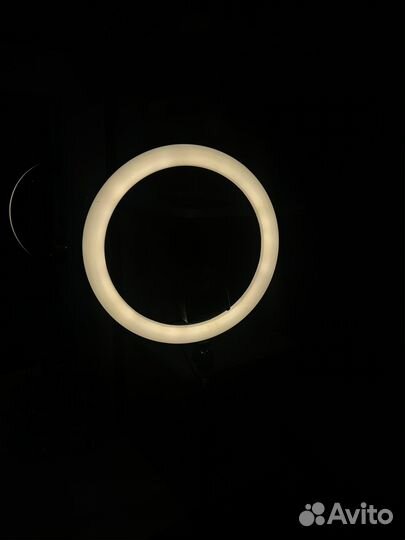 Кольцевая лампа со штативом