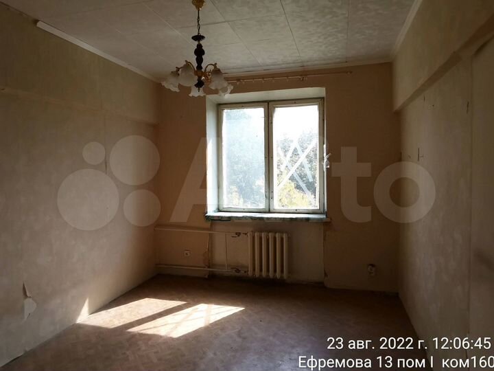 Комната 13 м² в > 9-к., 4/6 эт.