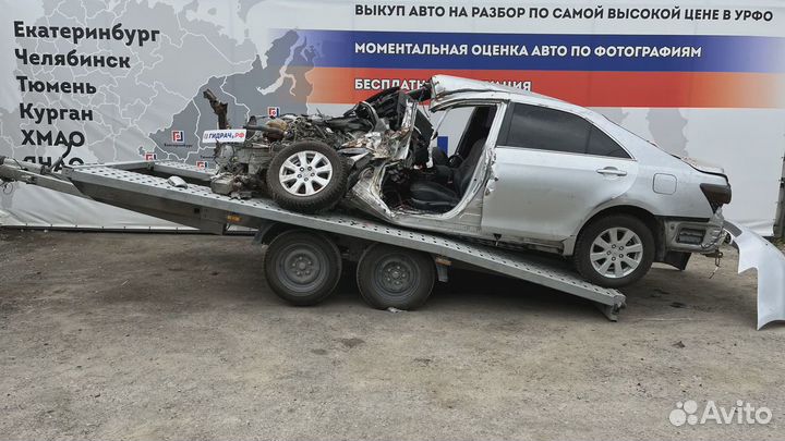 Накладка кнопки стеклоподъемника задней правой Toyota Camry (XV40) 774271-33251-E1