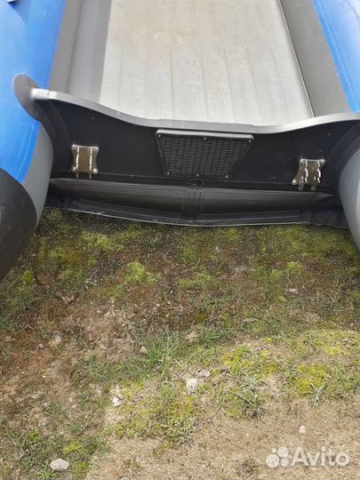 Лодка с мотором