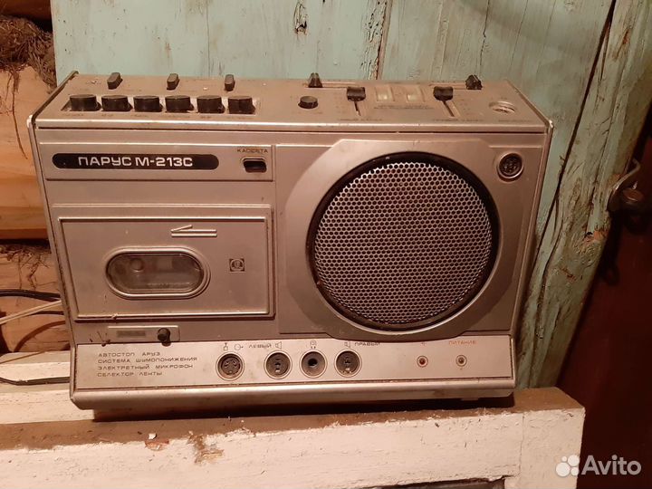 Кассетный магнитофон