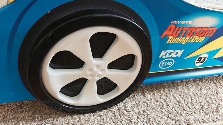 Детская кровать машинка с матрасом