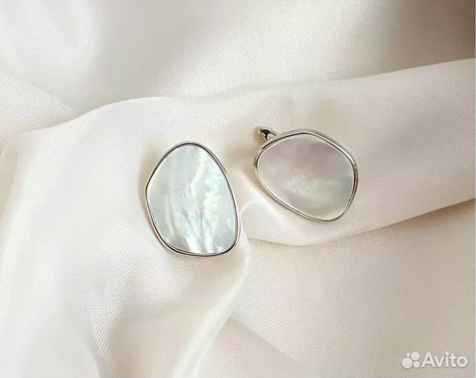 Сережки с перламутром