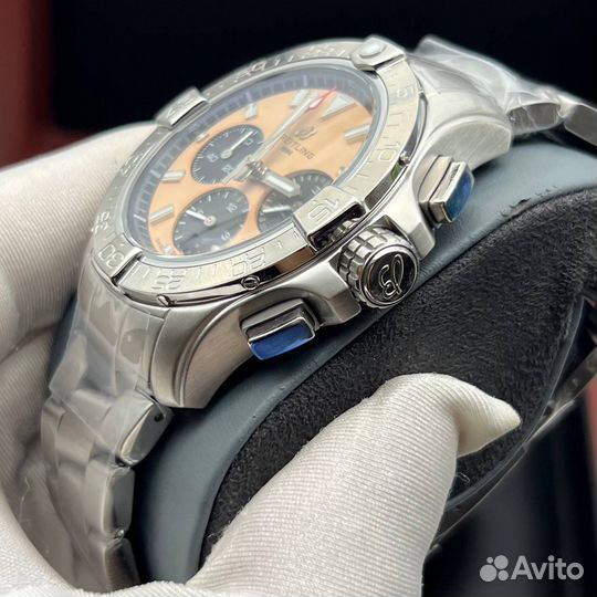 Часы Breitling avenger