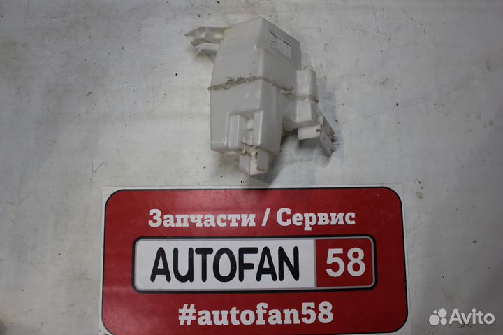Бачки стеклоомывателя Nissan