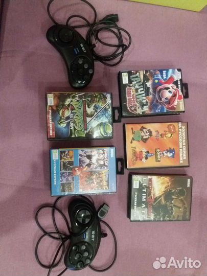 Джойстик и картриджи для sega