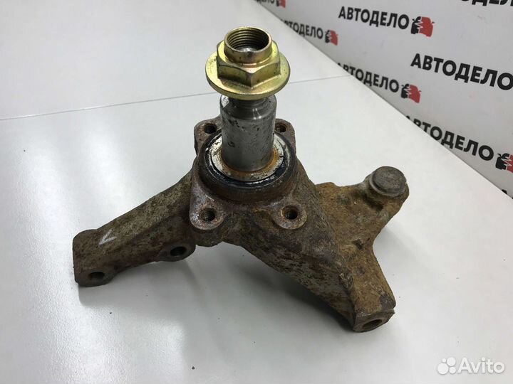 Кулак задний левый Mazda 626 GF 2001 г.в