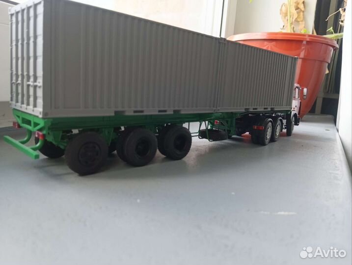 Полуприцеп маз 938920 в масштабе 1 43