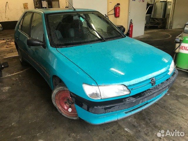 Разбор на запчасти Peugeot 306