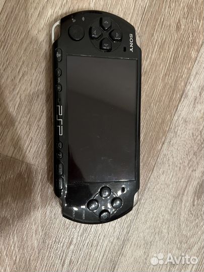 Psp 3000 игры и чехол