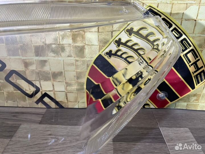 Стекло фары левой на Suzuki Vitara II 14-24