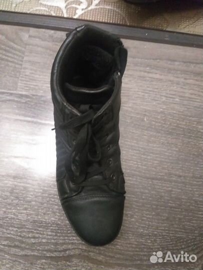 Детские ботинки