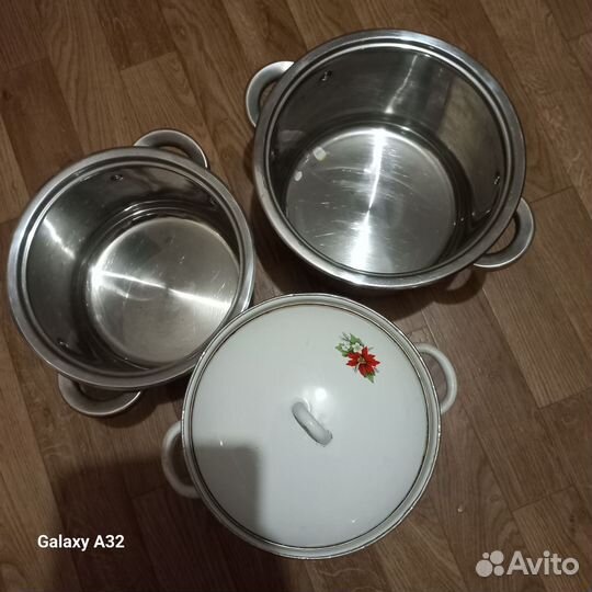 Кастрюля из нержавейки и эмилированные