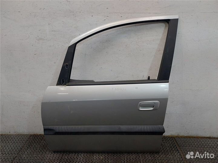 Молдинг стекла Opel Zafira A, 2003