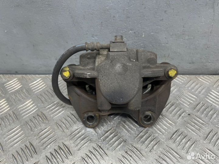 Суппорт задний левый Cadillac Escalade GMT900 L92