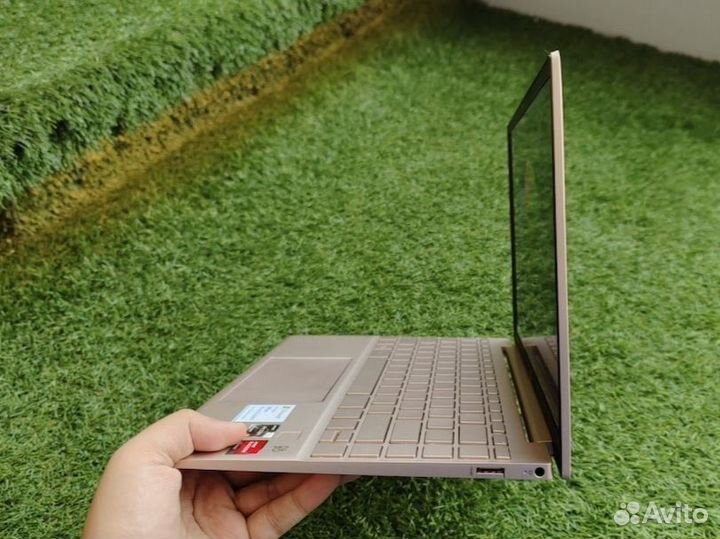 HP Pavilion Aero 13