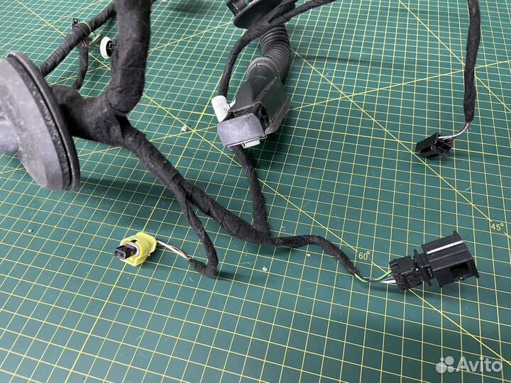 Проводка двери передней правой Skoda Karoq 2018