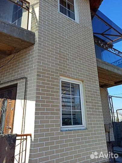 Кирпич на сетке