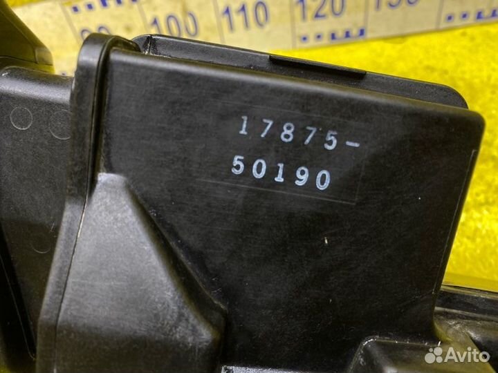 Патрубок воздушного фильтра передний Toyota Land 138863