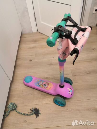Самокат детский трехколесный с сумкой