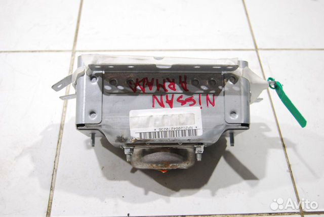 Подушка безопасности в торпеду Nissan Titan TA60