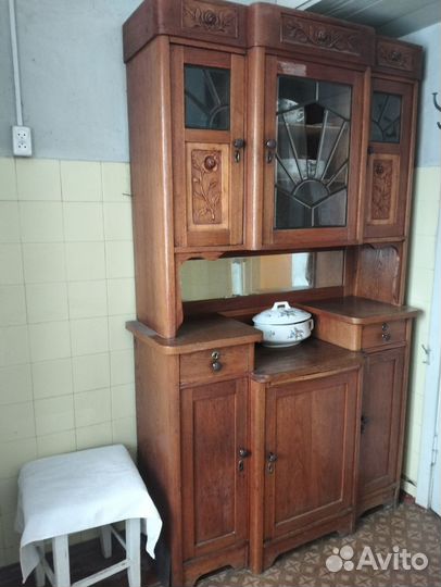 Антикварный буфет