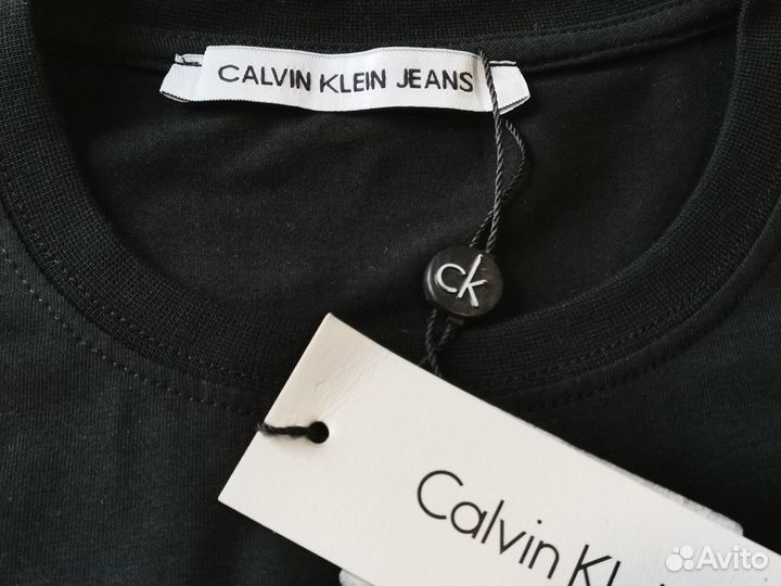 Футболка Calvin Klein