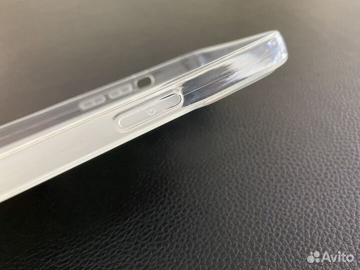 Чехол на iPhone 13 Pro