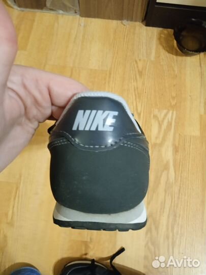 Кроссовки подростковые