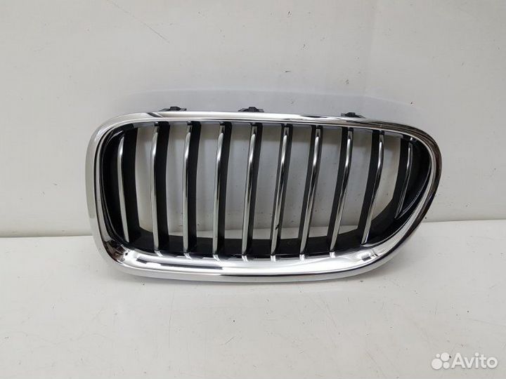 Решетка радиатора левая BMW F10 F11
