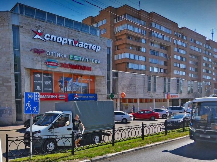 Продам торговое помещение, 1825.6 м²