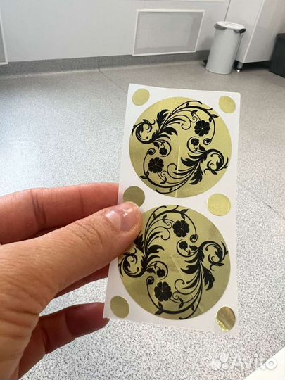 Печать наклеек, визиток, листовок, этикеток, пвх