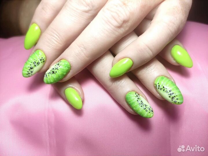 Маникюр и педикюр