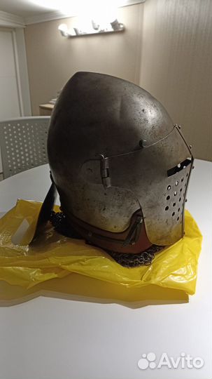 Рыцарский шлем