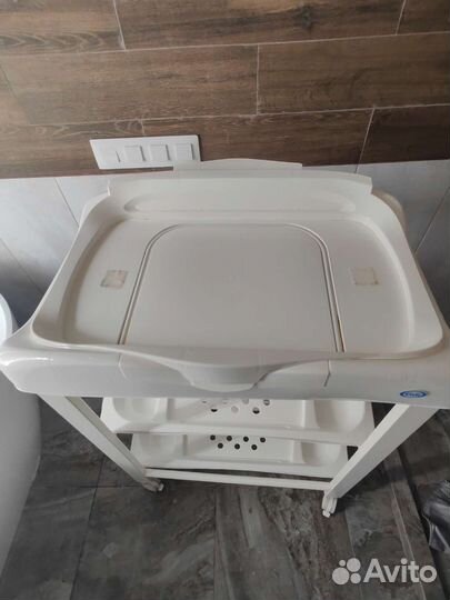 Детская ванночка с пеленальным столиком