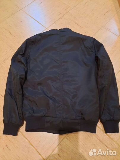 Бомбер Bershka