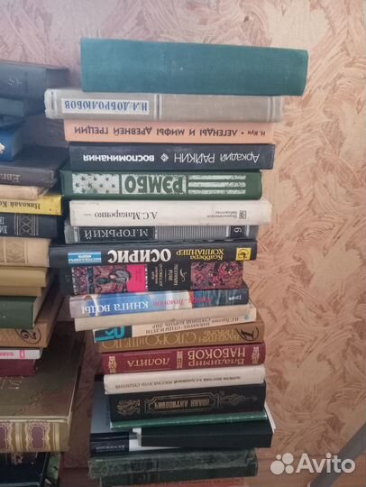 Продам книги разных жанров