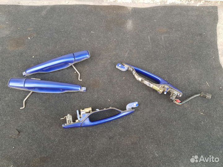 Ручка двери Mitsubishi Outlander 1