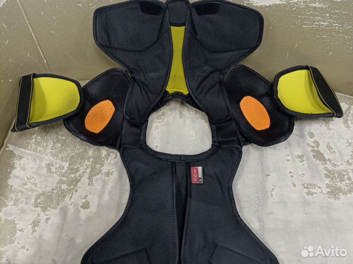 Нагрудник хоккейный ссм 9080 sr m