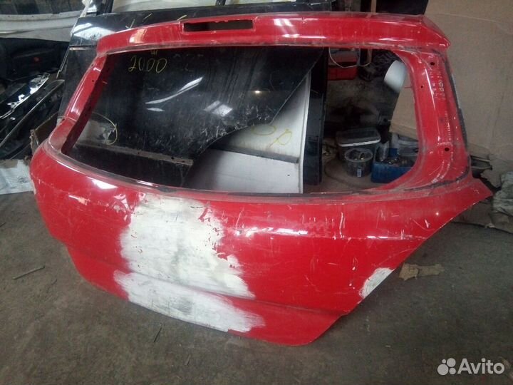 Опель астра H крышка багажника