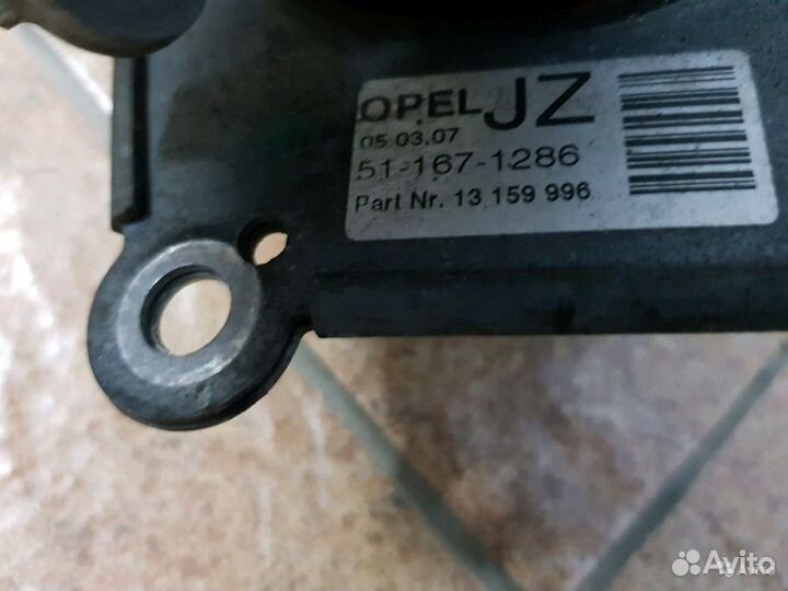 Подушка двигателя подушка кпп Опель Астра Н