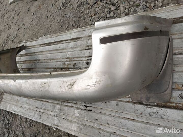 Бампер задний Nissan Serena