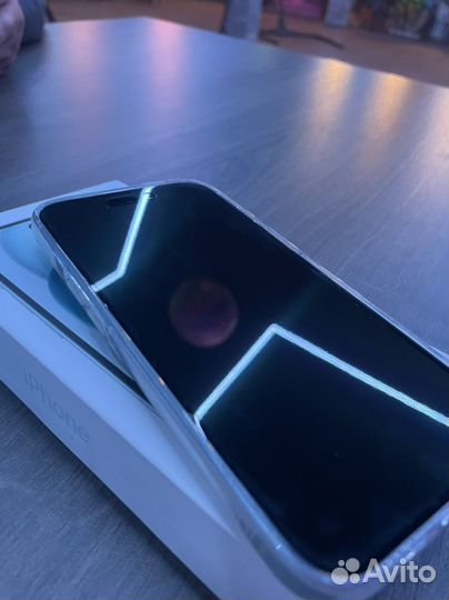 iPhone 15, 256 ГБ
