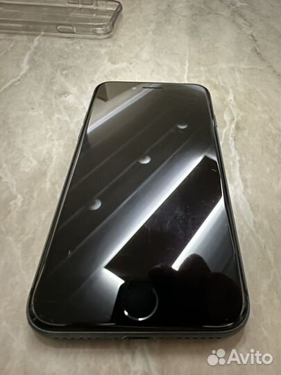 iPhone 8, 128 ГБ