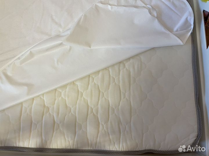 Детская кровать массив дерева с матрасом