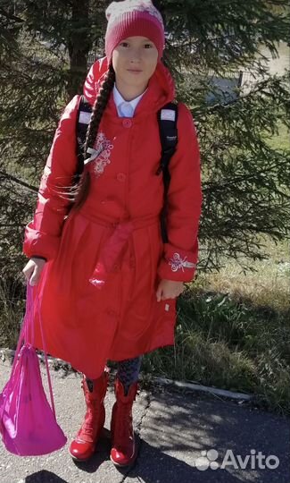 Пальто на девочку 140- 146 см