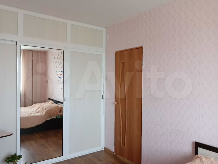 2-к. квартира, 46 м², 3/3 эт.