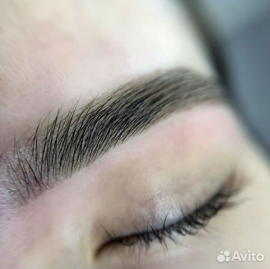 Мастер бровист