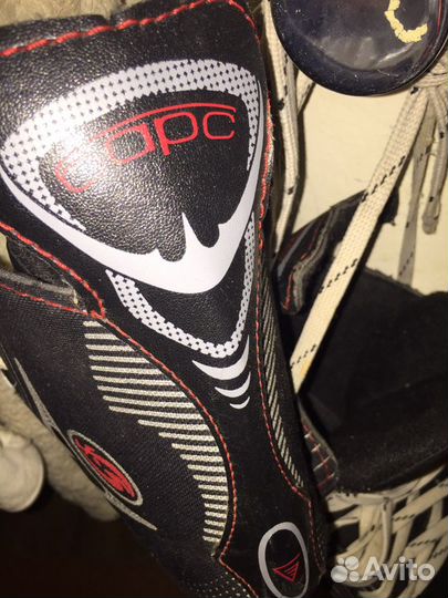 Коньки хоккейные